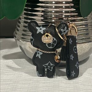 Fashion Jewelry Black and Gold Bear Keychain
